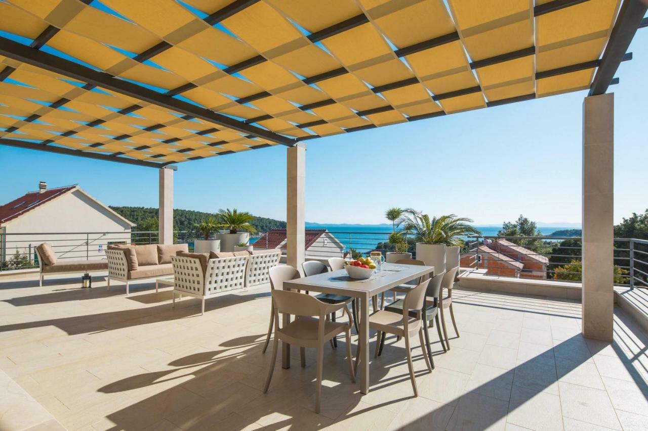 Luxury Villa Lucice View Milna  Extérieur photo