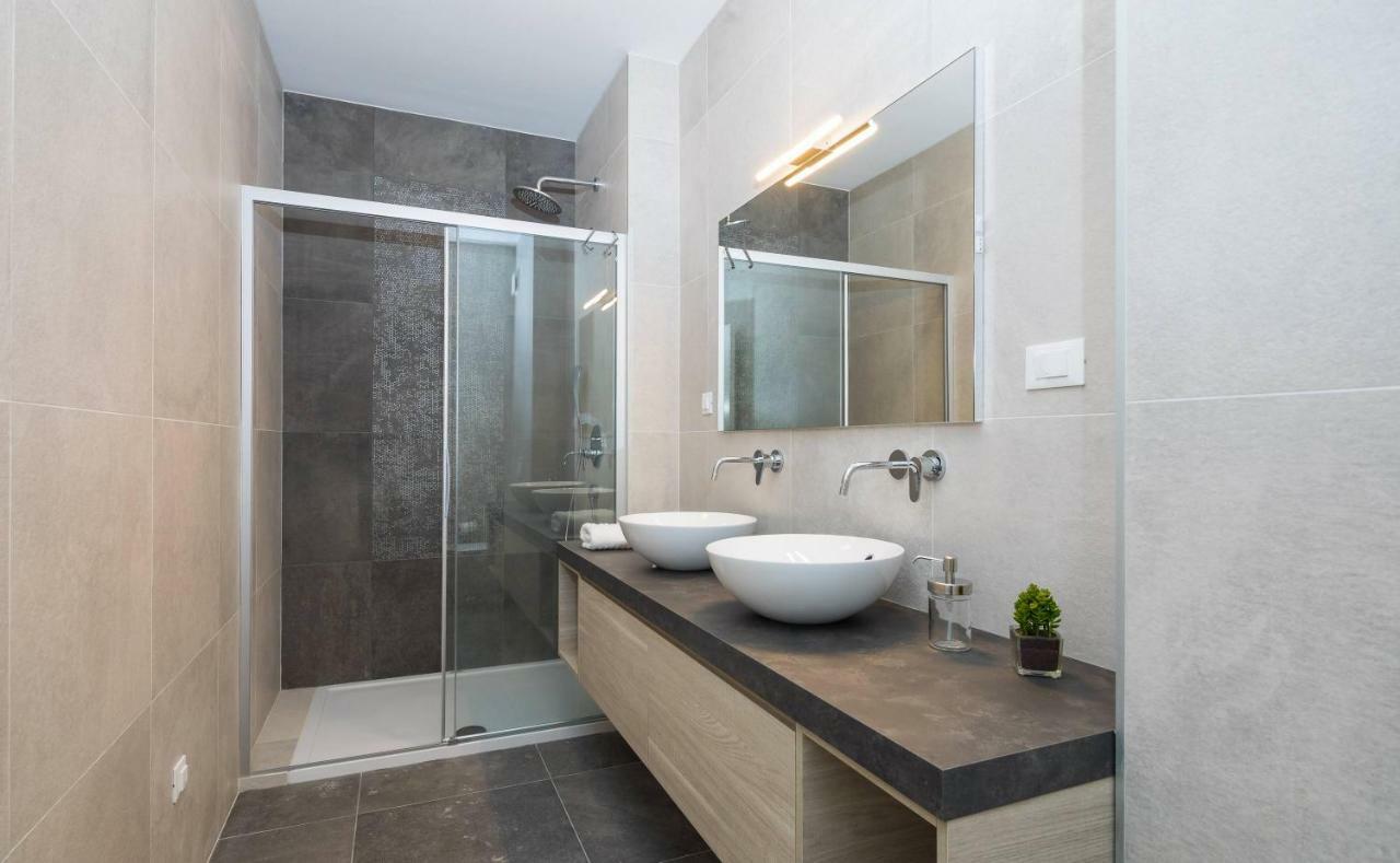 Luxury Villa Lucice View Milna  Extérieur photo