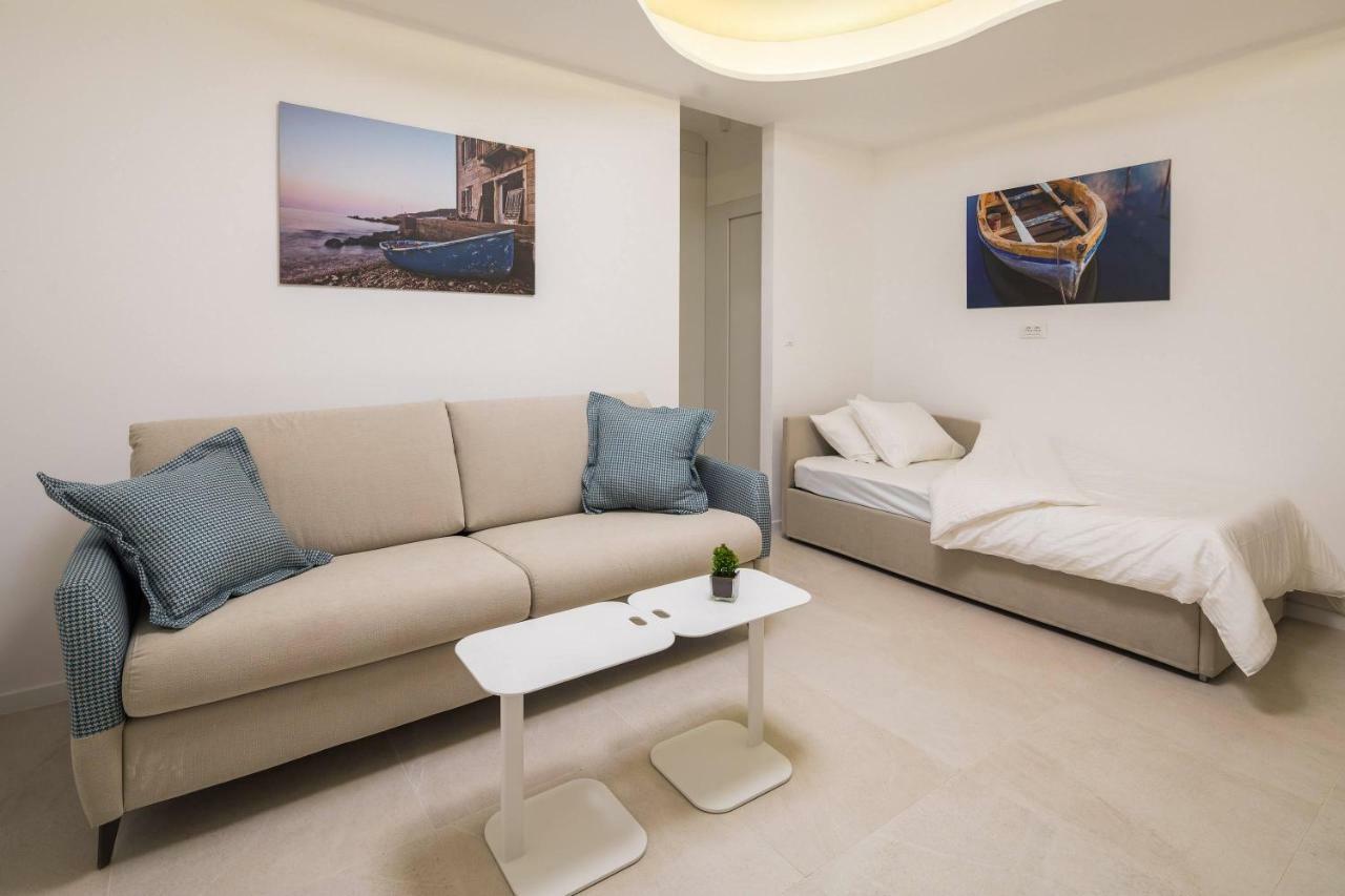 Luxury Villa Lucice View Milna  Extérieur photo